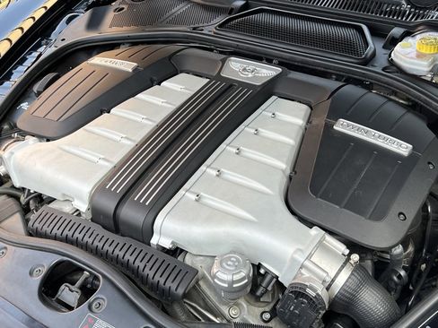 Used 2014 Bentley Flying Spur W12 image 44