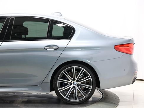 Used 2018 BMW M550i xDrive image 9