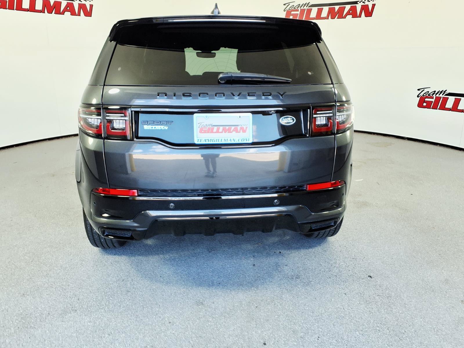 Used 2023 Land Rover Discovery Sport SE R-Dynamic AWD/4WD image 6