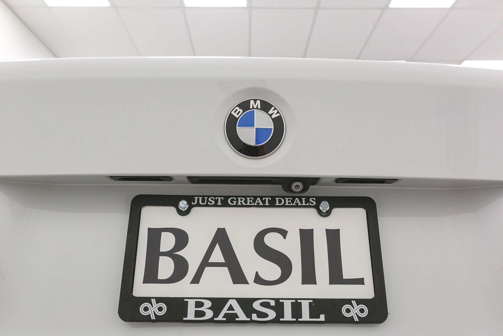 Used 2018 BMW 330i xDrive Sedan AWD/4WD image 10
