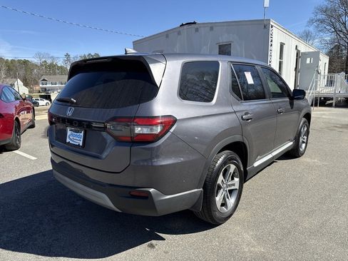 Used 2025 Honda Pilot EX-L image 7