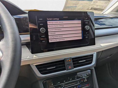 New 2025 Volkswagen Taos SE image 18