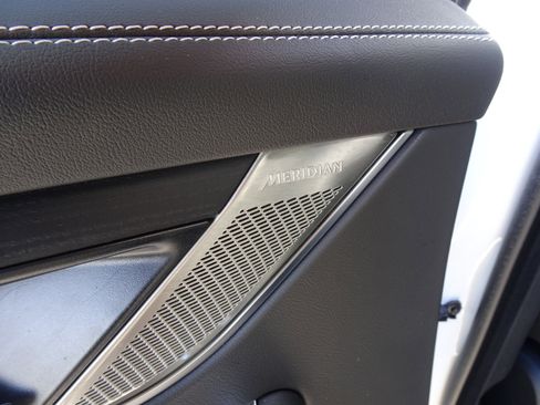 New 2025 Jaguar F-PACE R-Dynamic S image 22