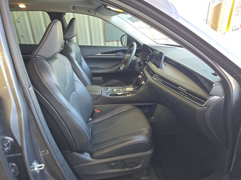 Used 2023 INFINITI QX60 Pure FWD image 8