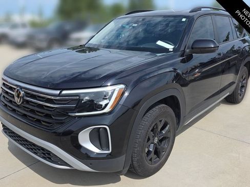 Used 2024 Volkswagen Atlas Peak Edition SEL AWD/4WD image 1