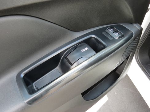 Used 2018 RAM ProMaster City Tradesman SLT image 28