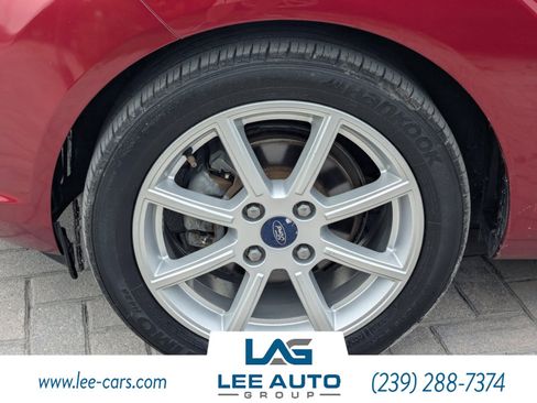 Used 2015 Ford Fiesta SE w/ Equipment Group 201A image 9