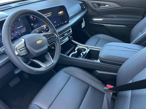 New 2026 Chevrolet Traverse LT w/ Driver Confidence Package AWD/4WD image 7