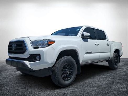 Used 2021 Toyota Tacoma SR5 AWD/4WD image 8