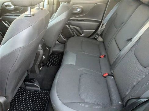 Used 2022 Jeep Renegade Altitude w/ Sun/Sound Group image 19