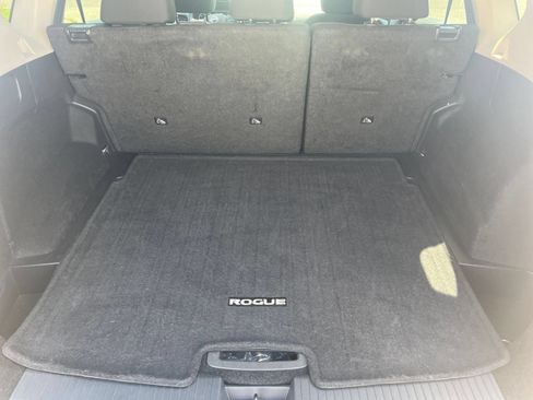Used 2025 Nissan Rogue SV FWD image 33