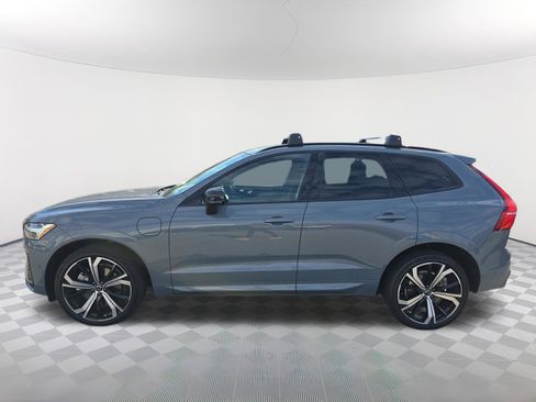 Used 2022 Volvo XC60 T8 R-Design image 6