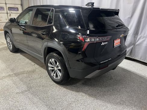 Used 2025 Chevrolet Equinox LT AWD/4WD image 6