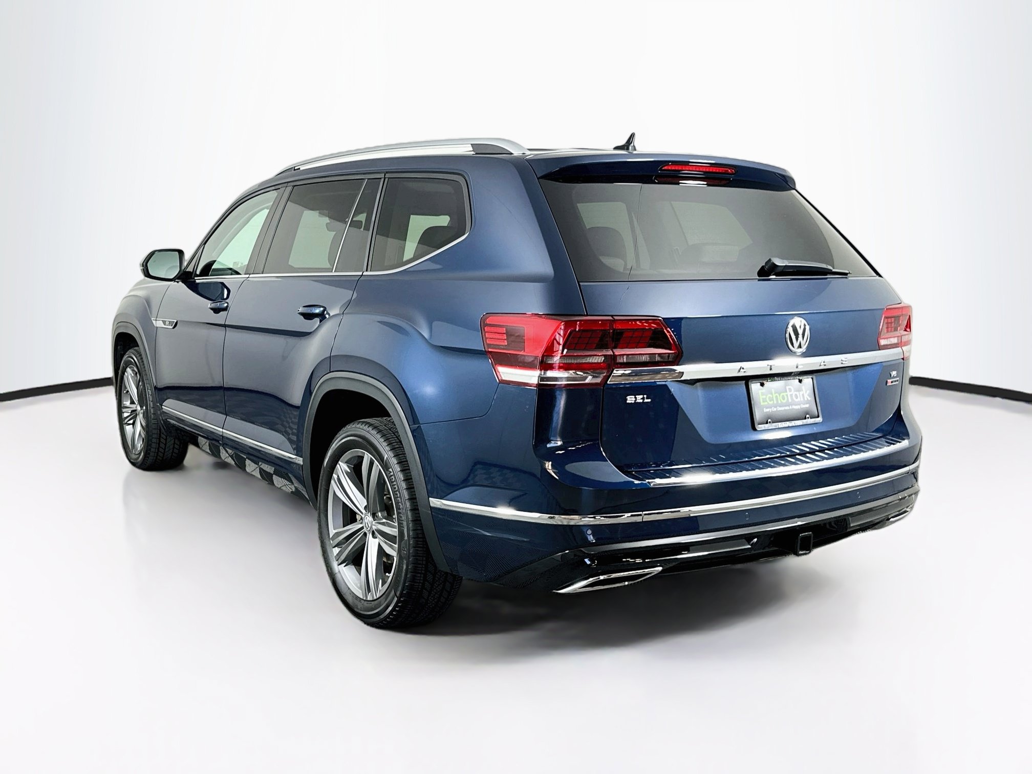 Used 2019 Volkswagen Atlas SEL R-Line AWD/4WD image 5