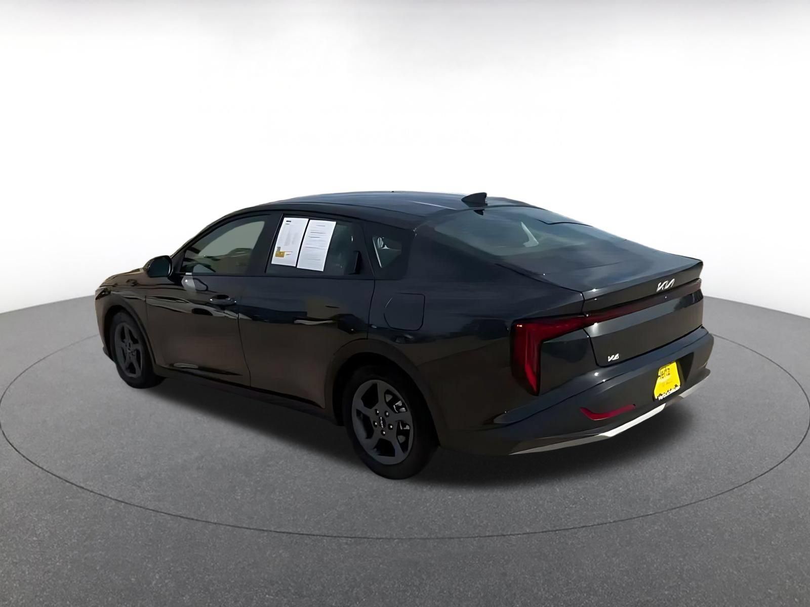 Used 2026 Kia K4 FWD image 8