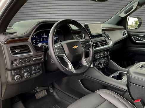 Used 2023 Chevrolet Tahoe Premier w/ Advanced Technology Package AWD/4WD image 16
