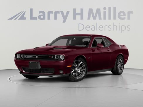 Used 2018 Dodge Challenger R/T Scat Pack w/ Leather Interior Group RWD image 2