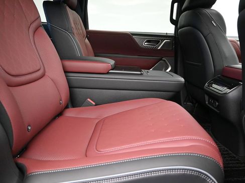 New 2026 INFINITI QX80 Autograph w/ Premium Cargo Package image 23