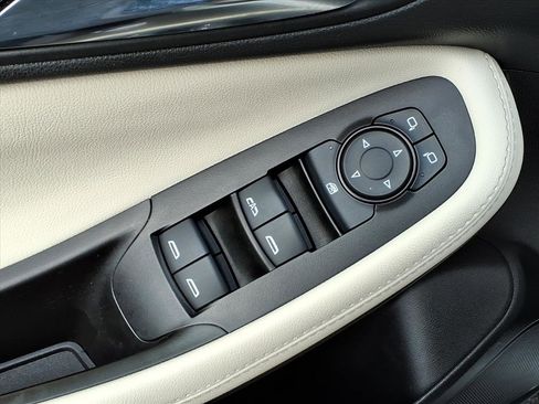 Certified 2023 Buick Encore GX Select image 16