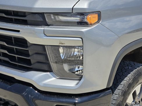 Used 2024 Chevrolet Silverado 2500 Custom w/ Custom Value Package AWD/4WD image 9
