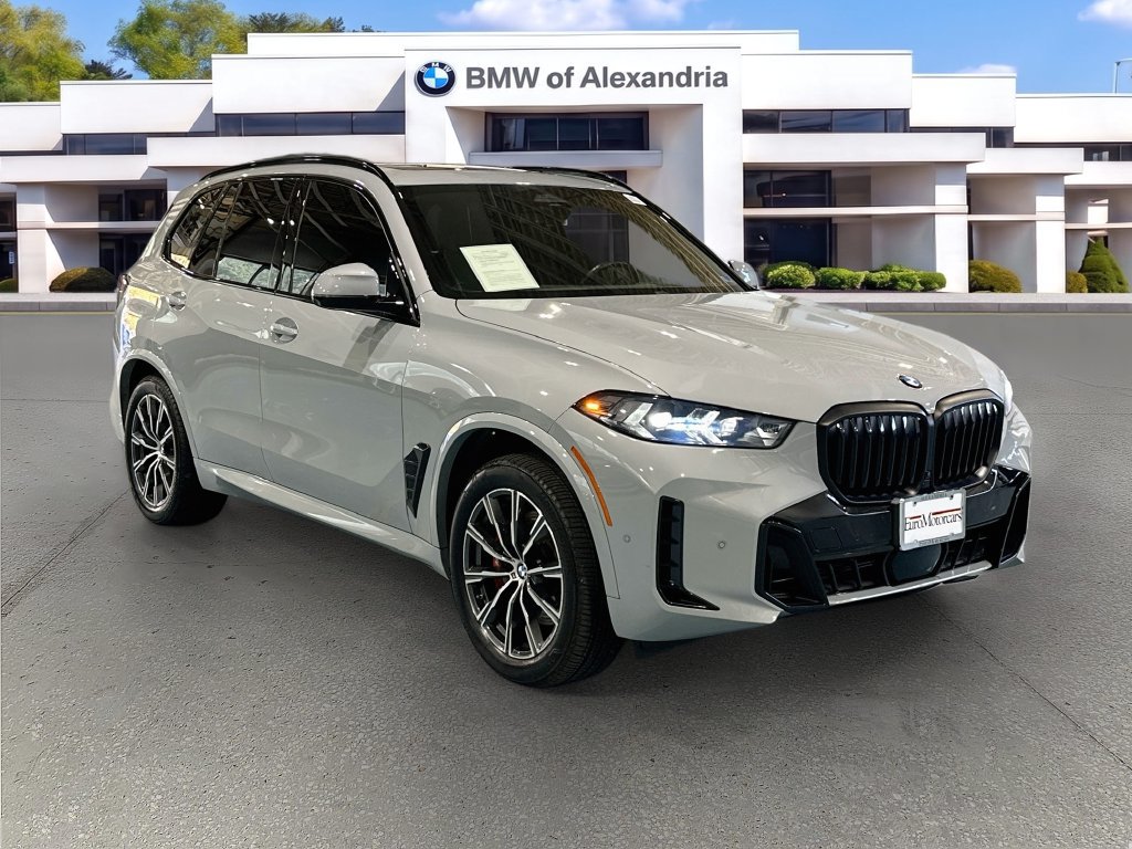 Used 2024 BMW X5 xDrive40i w/ Executive Package AWD/4WD image 3