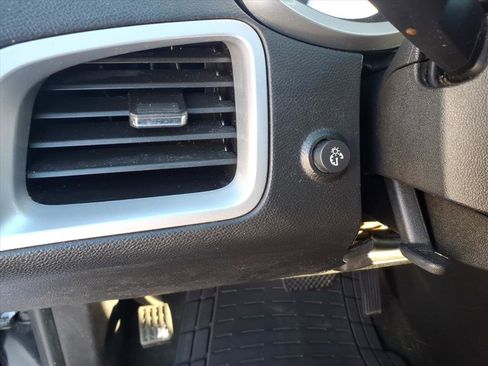 Used 2017 Chevrolet Equinox LT w/ Convenience Package image 13