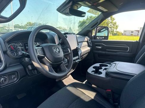 Used 2026 RAM 2500 Big Horn AWD/4WD image 7