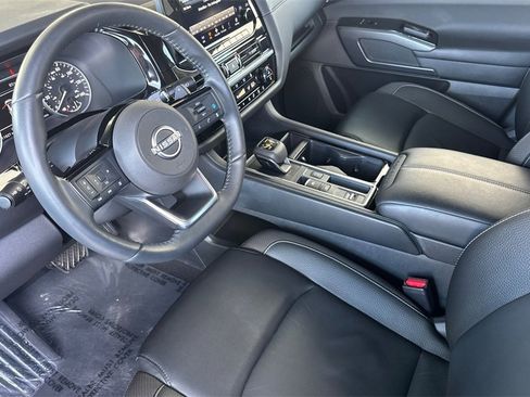 Certified 2024 Nissan Pathfinder SL image 11