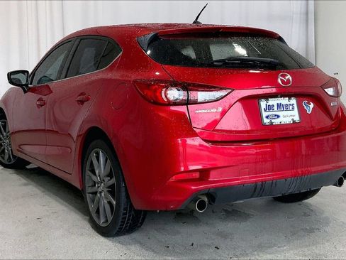 Used 2018 MAZDA MAZDA3 Touring FWD image 5
