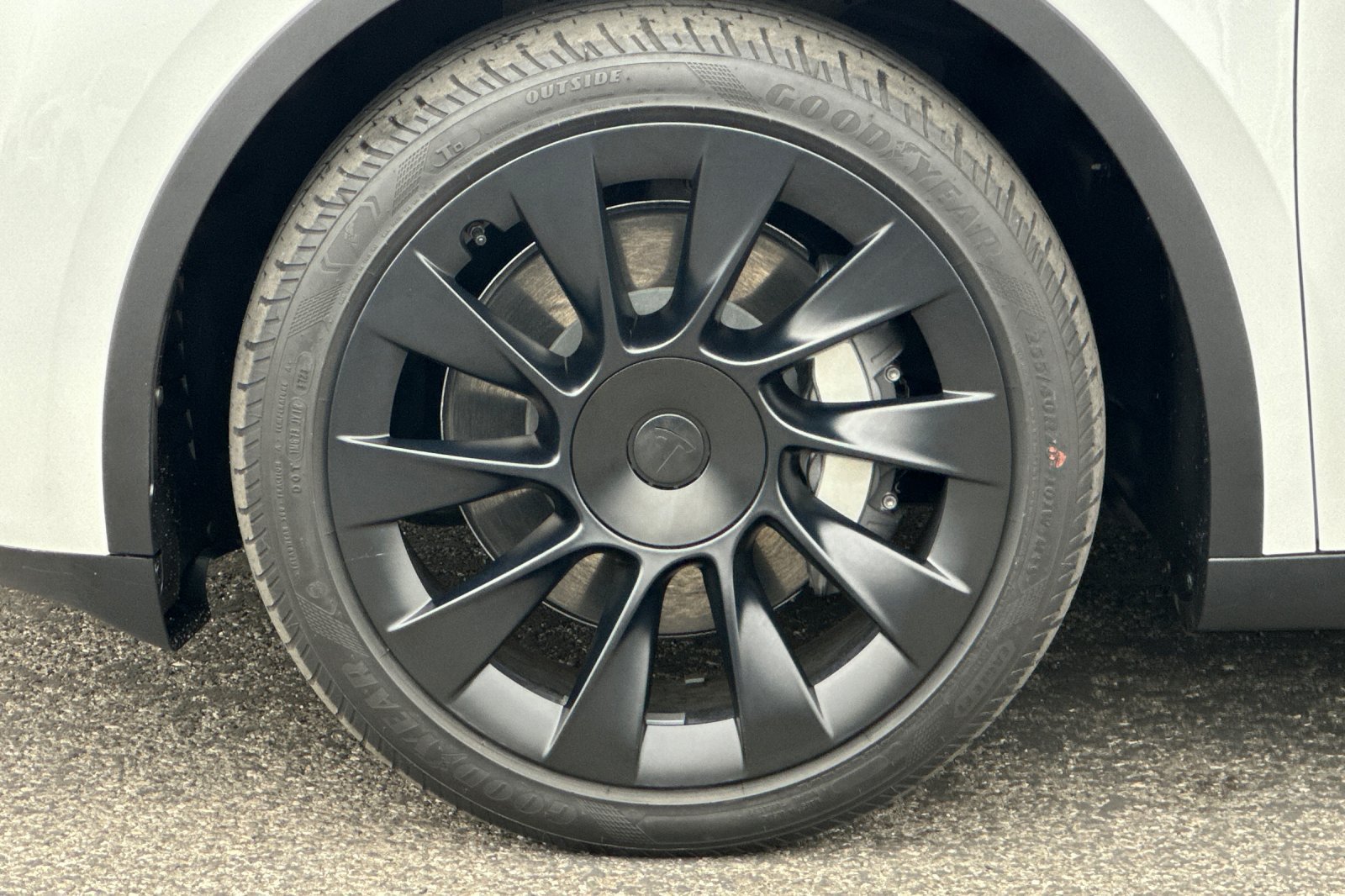 Used 2023 Tesla Model Y Long Range AWD/4WD image 34