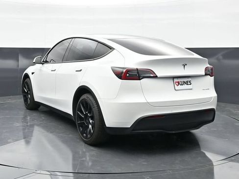 Used 2021 Tesla Model Y Long Range AWD/4WD image 8