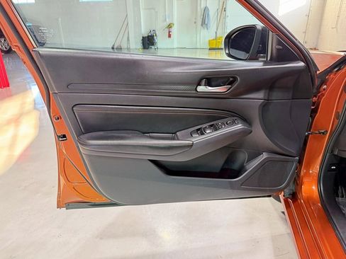 Used 2020 Nissan Altima 2.5 SR w/ Premium Package image 31