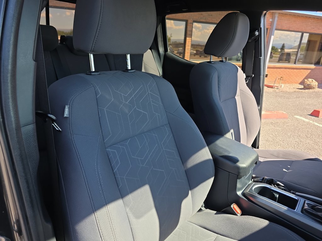 Used 2019 Toyota Tacoma TRD Off-Road w/ Technology Package AWD/4WD image 33