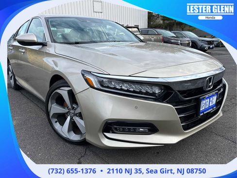 Used 2018 Honda Accord Touring image 1
