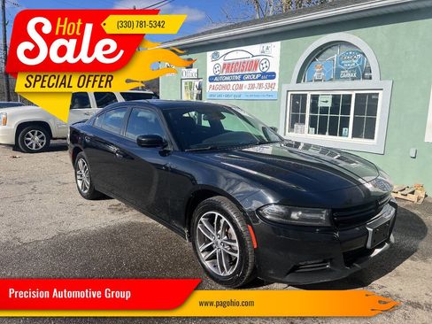 Used 2019 Dodge Charger SXT image 1