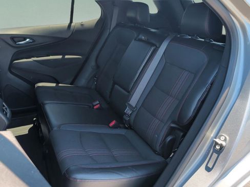 Used 2023 Chevrolet Equinox RS FWD image 33