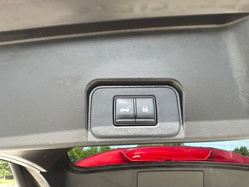 Used 2023 Nissan Rogue SL w/ SL Premium Package FWD image 21