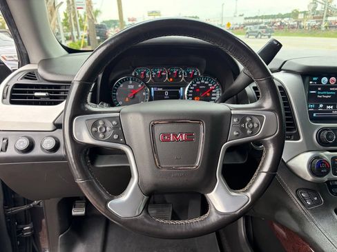 Used 2018 GMC Yukon XL SLT w/ Open Road Package AWD/4WD image 13