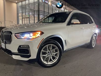 Used 2019 BMW X5 xDrive40i w/ Premium Package 2