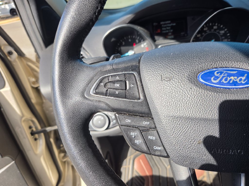 Used 2017 Ford Escape Titanium AWD/4WD image 15