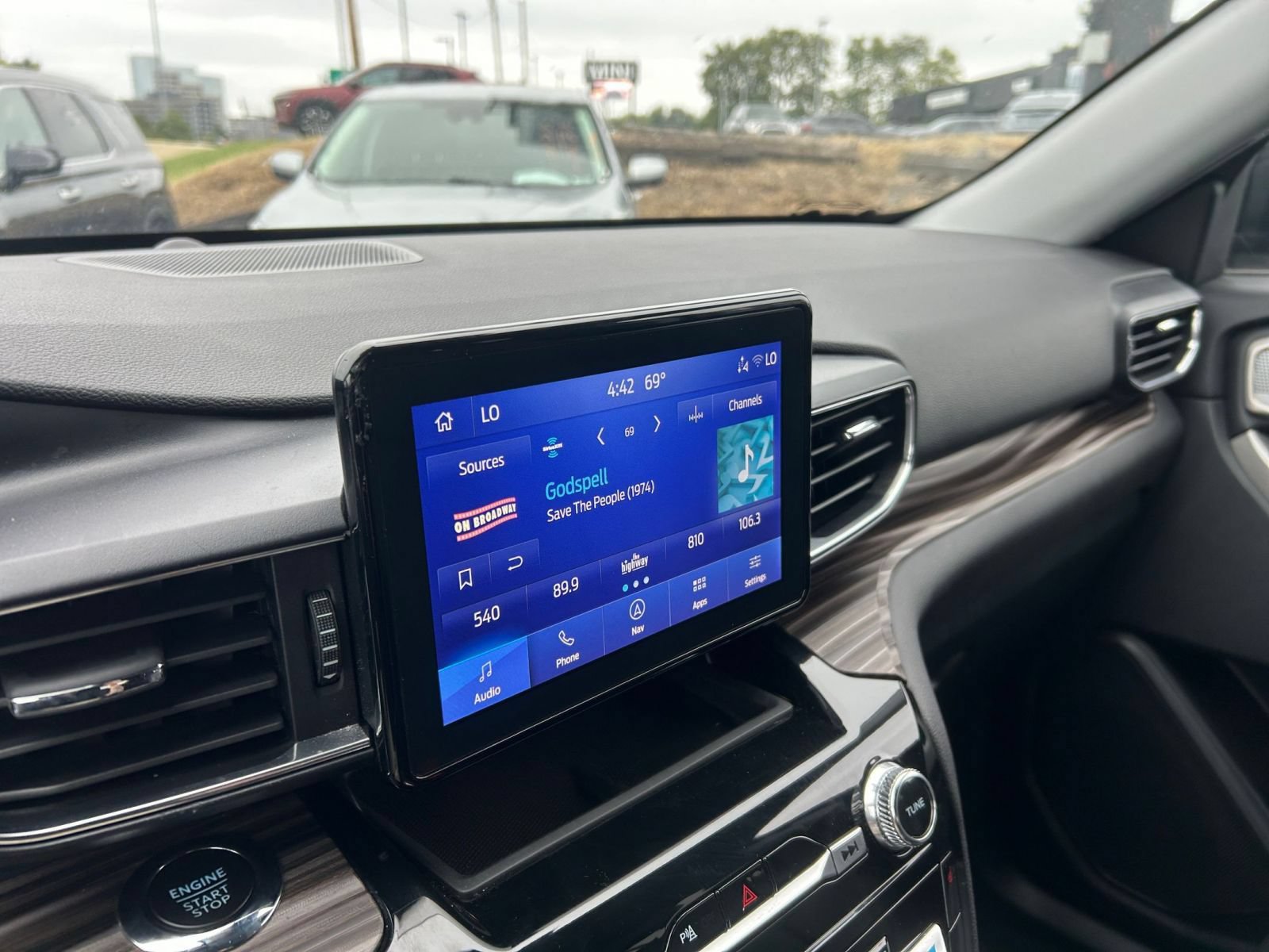 Used 2024 Ford Explorer Limited RWD image 20