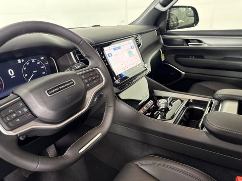 New 2026 Jeep Grand Wagoneer Limited image 24