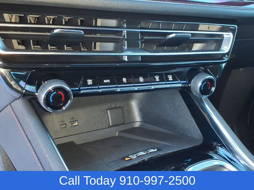 Used 2025 Chevrolet Traverse RS w/ LPO, Floor Liner Package FWD image 25
