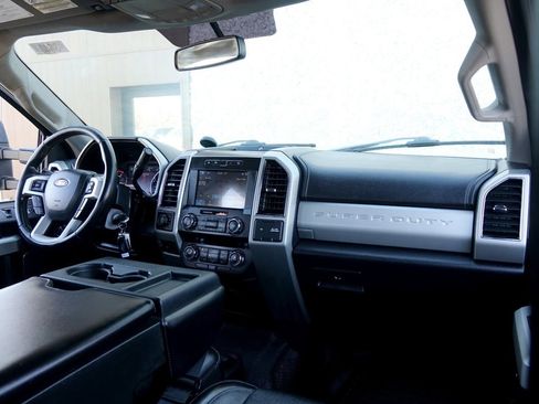 Used 2019 Ford F250 Lariat w/ FX4 Off-Road Package image 42