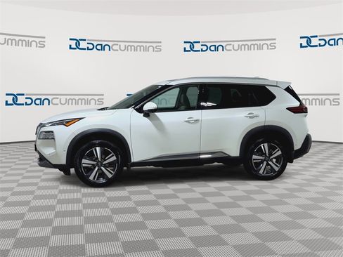 Used 2023 Nissan Rogue SL w/ SL Premium Package image 6