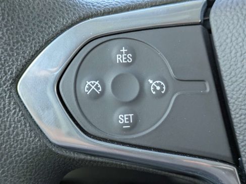Used 2020 Chevrolet Traverse LS FWD image 17