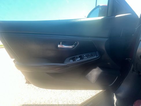 Used 2021 Nissan Sentra SV FWD image 16