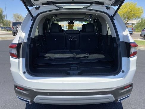 Certified 2025 Honda Pilot Touring image 14