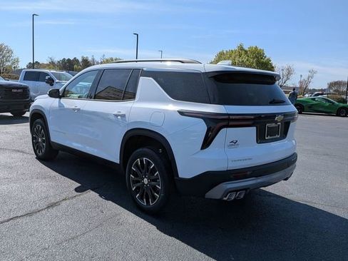 New 2026 Chevrolet Traverse LT w/ Sun and Wheel Package image 5