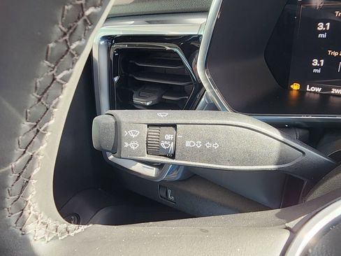 New 2026 GMC Canyon Elevation w/ Convenience Package image 22